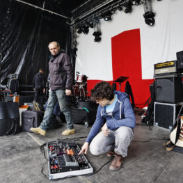 Tetra Tech Veranstaltungstechnik AG_Referenzen_150 Jahre Schweizerisches Rotes Kreuz_Konzert Nubya und Greis_Aufbau_Regie_Foto by André Albrecht_Aufbau_Abbau_Bundesplatz Bern