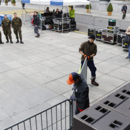 Tetra Tech Veranstaltungstechnik AG_Referenzen_150 Jahre Schweizerisches Rotes Kreuz_Konzert Nubya und Greis_Aufbau_Regie_Foto by André Albrecht_Aufbau_Abbau_Bundesplatz Bern